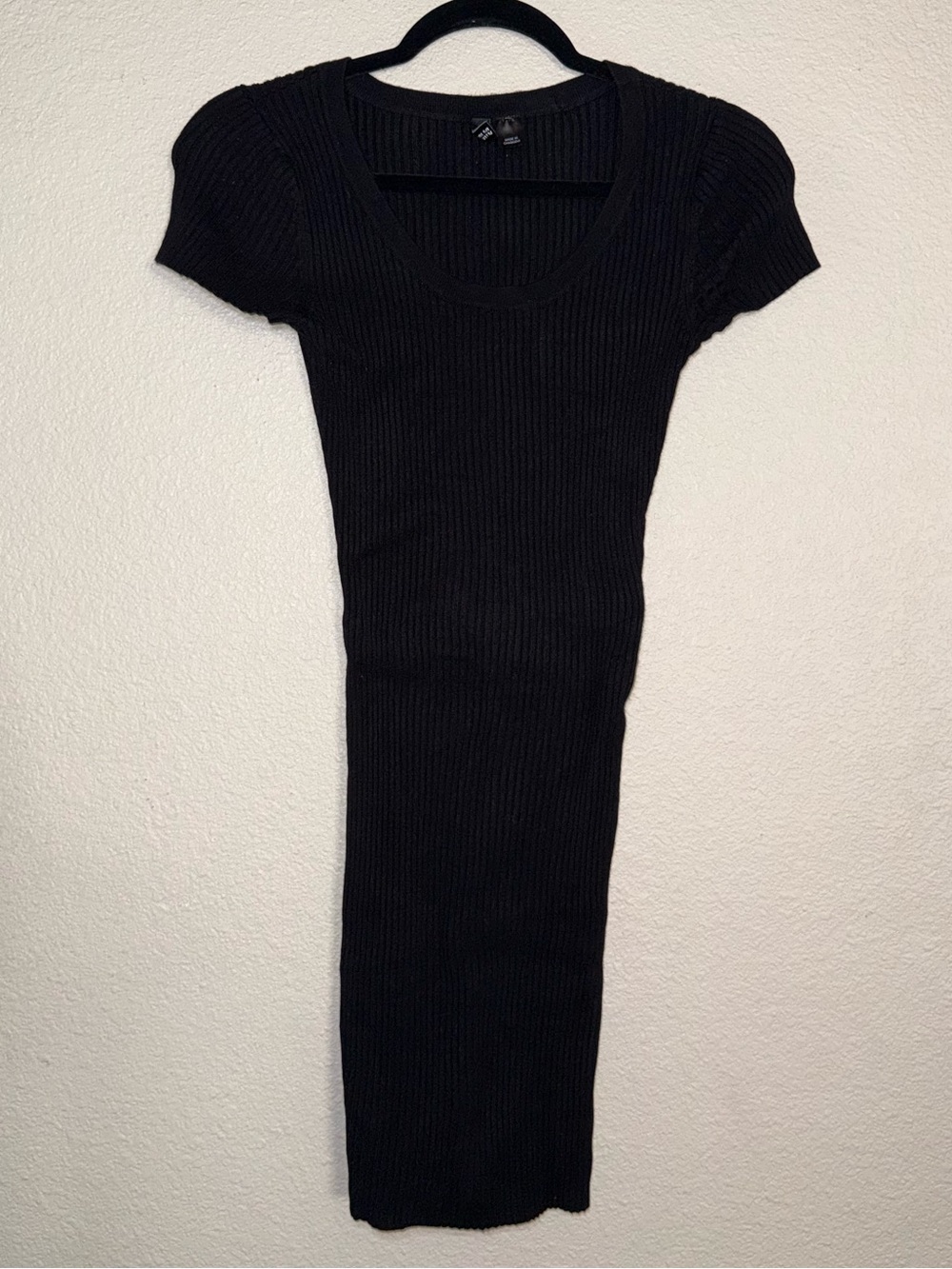 Divided Black Ribbed Short-Sleeve Midi Dress Size 4